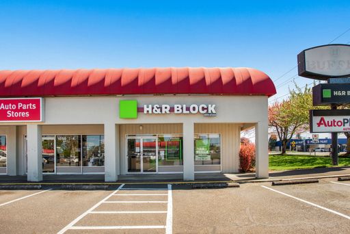 High-Visibility Corner Suite in Prime Hillsboro Location – Ideal for Office or Service Use – photo 1