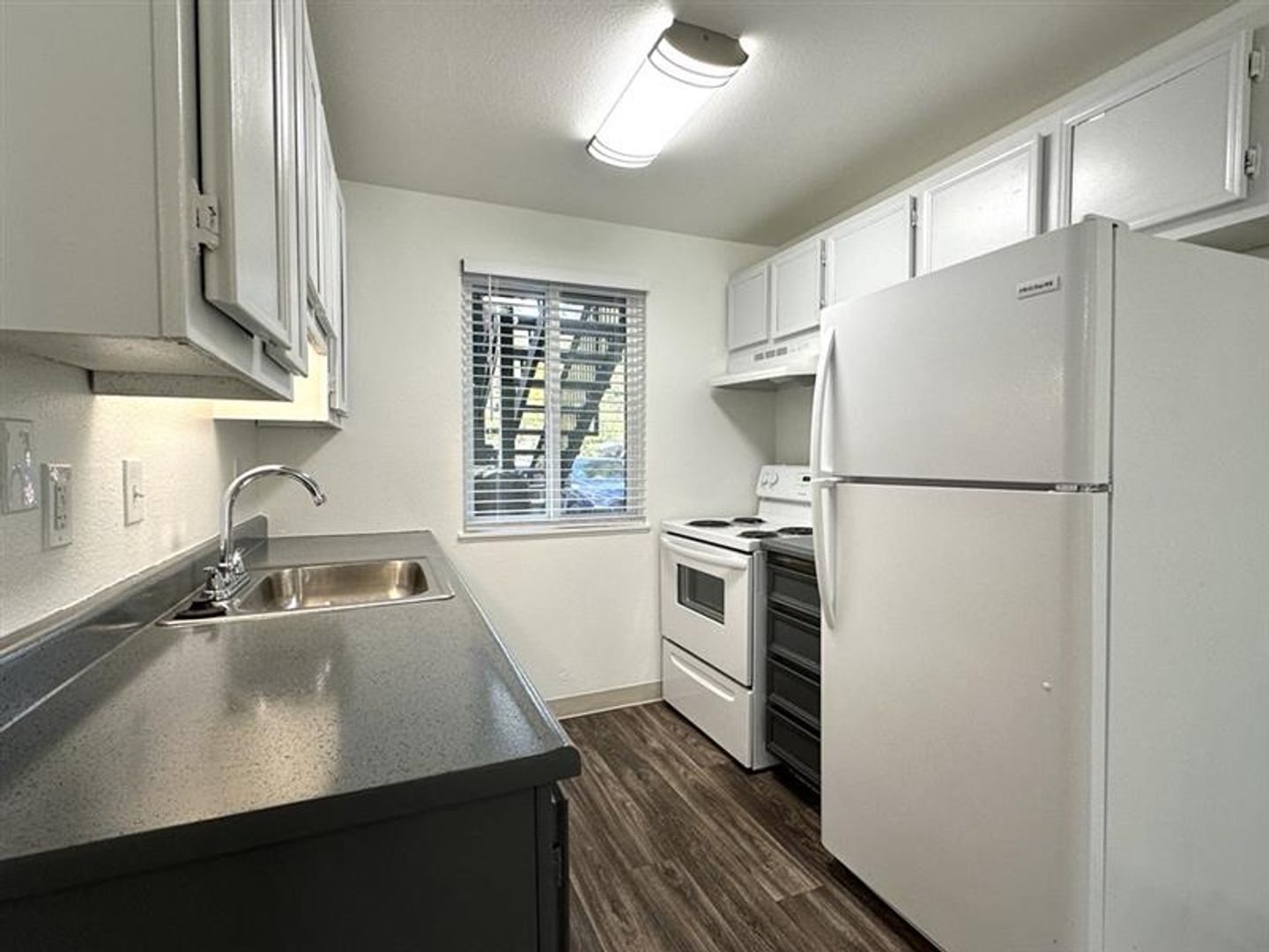 Beaverton Apartment: 14095 SW Walker Rd