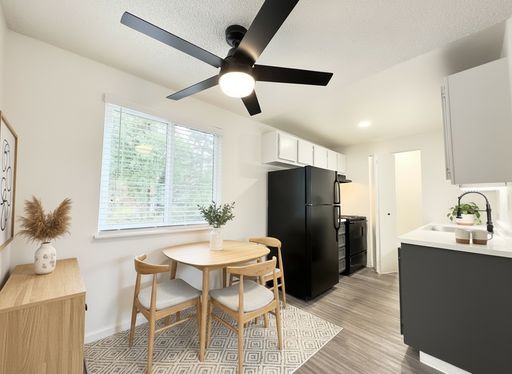 Spacious Grounds, Comfortable Living – photo 1