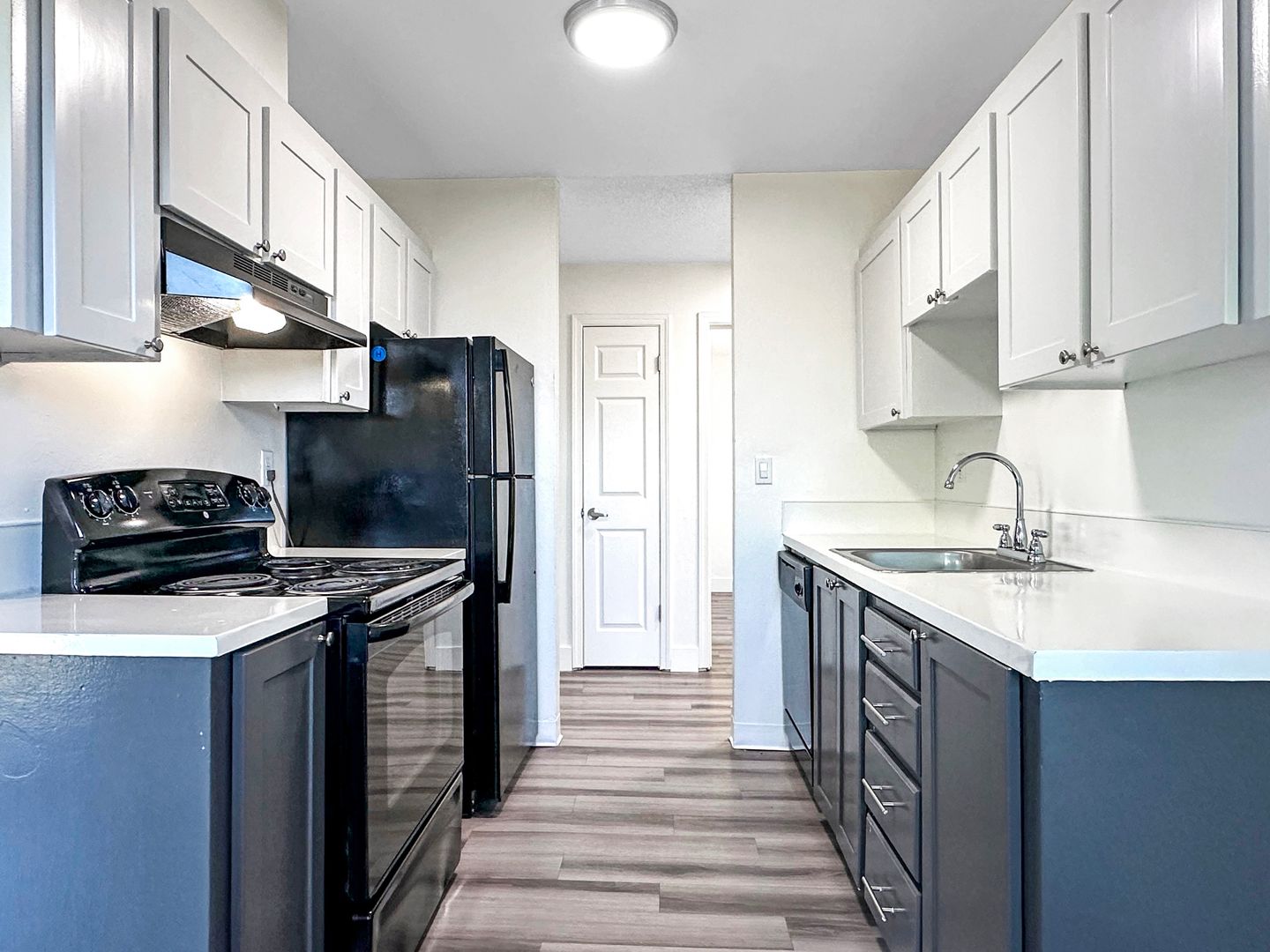 Aloha Apartment: 2875 SW 214th Ave