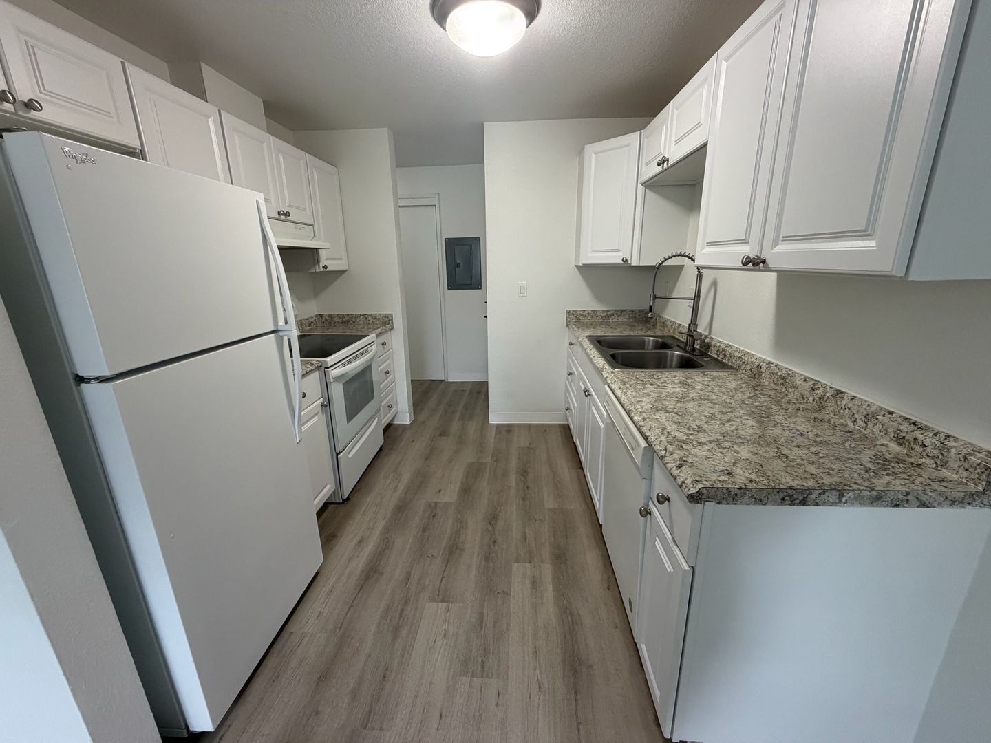 Vancouver Apartment: 1115 NE 105th Street