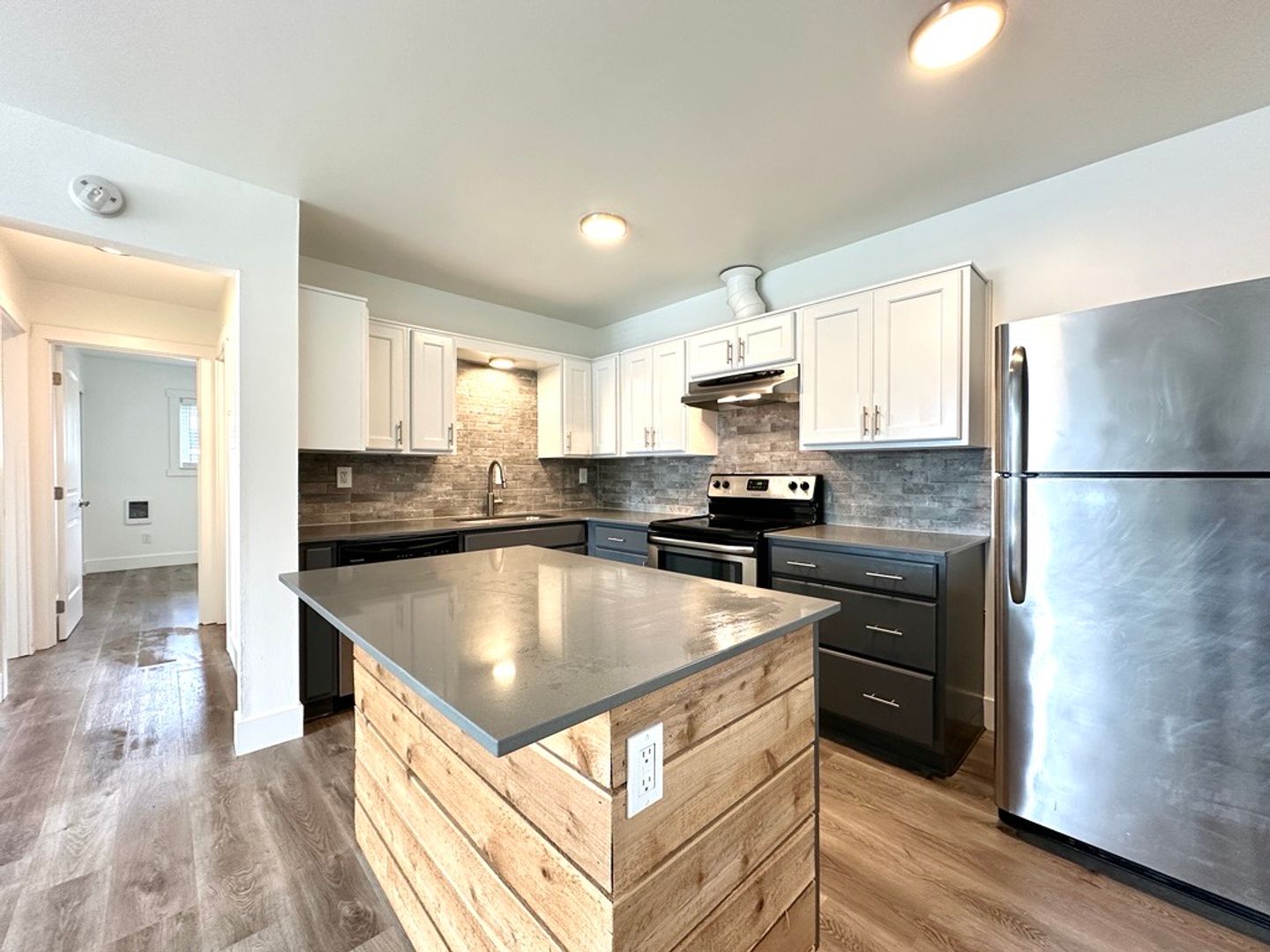 Beaverton Apartment: 13555 SW Jenkins Rd