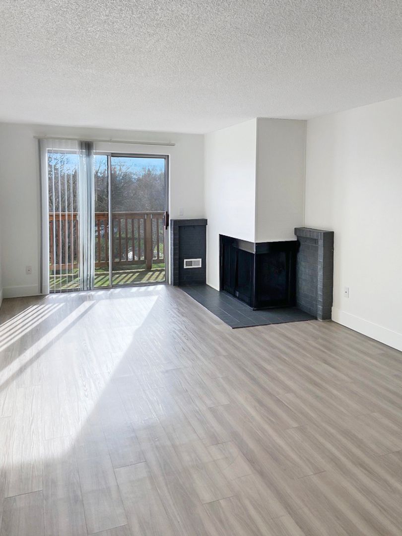 Beaverton Apartment: 14095 SW Walker Rd