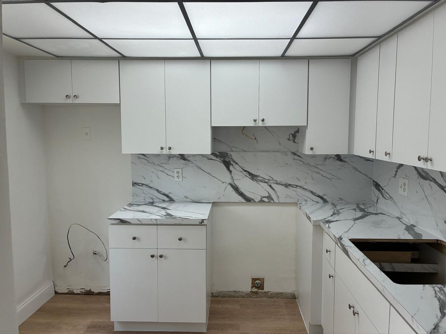 North Miami Apartment: Futuras