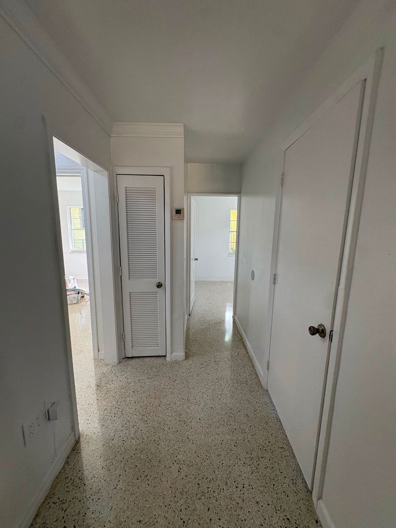 475 ne 164th st / Includes internet and 24-hour surveillance cameras 9 of 12