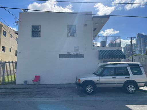 ART STUDIO OR OFFICE IN OVERTOWN MIAMI – photo 1