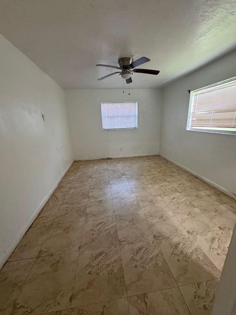 1 Bed / 1 Bath 9 of 9