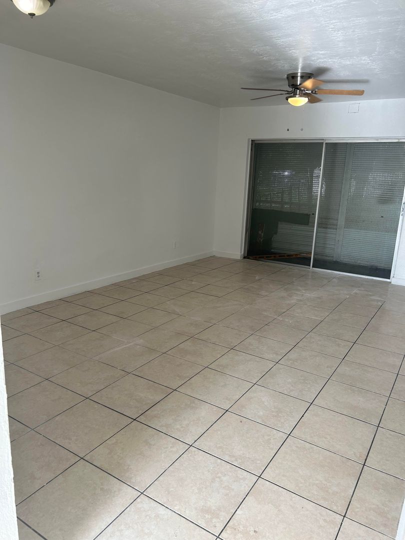 1 Bed / 1 Bath 6 of 9