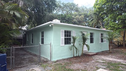 475 ne 164th st / Includes internet and 24-hour surveillance cameras – photo 1