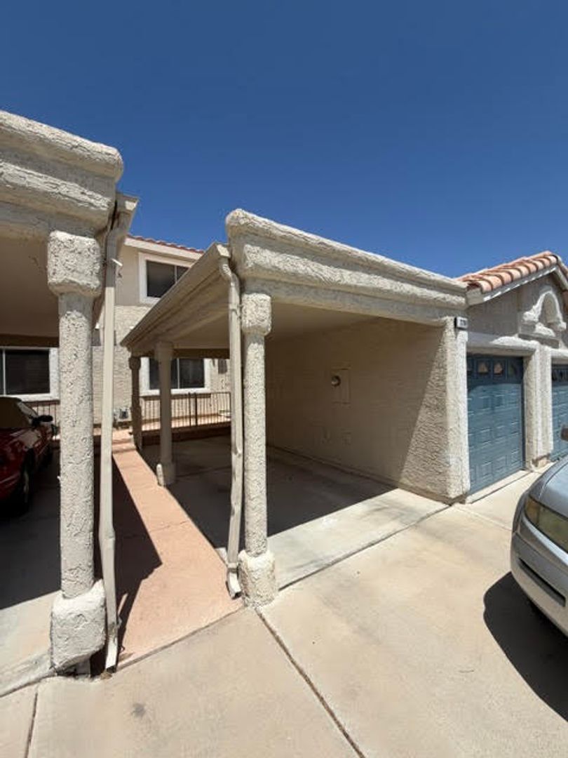 Laughlin House: 2208 Rugged Mesa