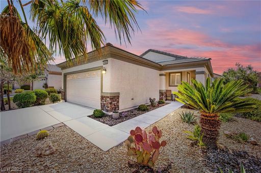 Gorgeous 2Bdrm 2 bath home in Sun City Anthem – photo 1