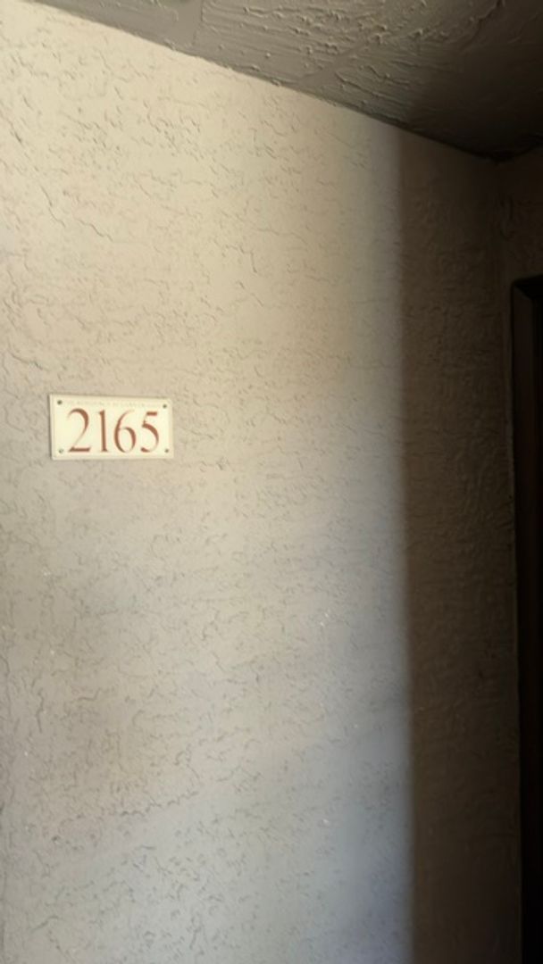 Las Vegas House: 2200 S. Ft. Apache Rd #2165