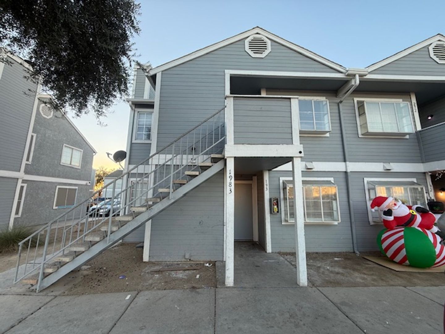 Las Vegas Apartment: 1983 Cosmic Dr