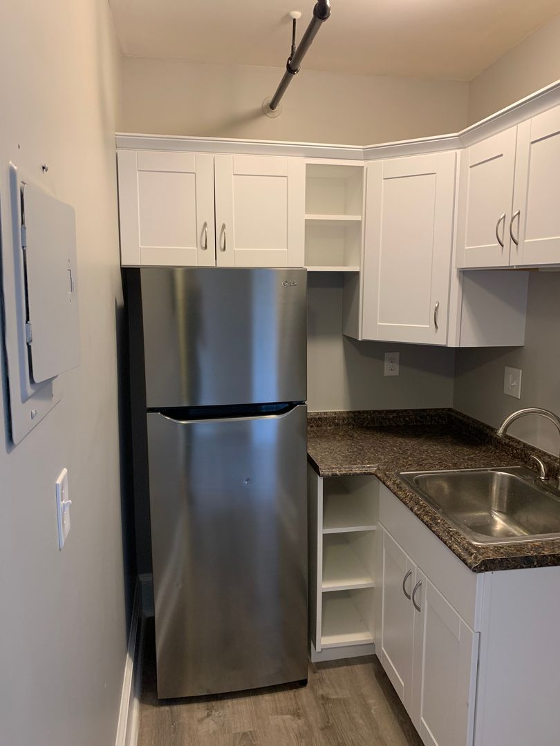 Biddeford Apartment: 148 Main St