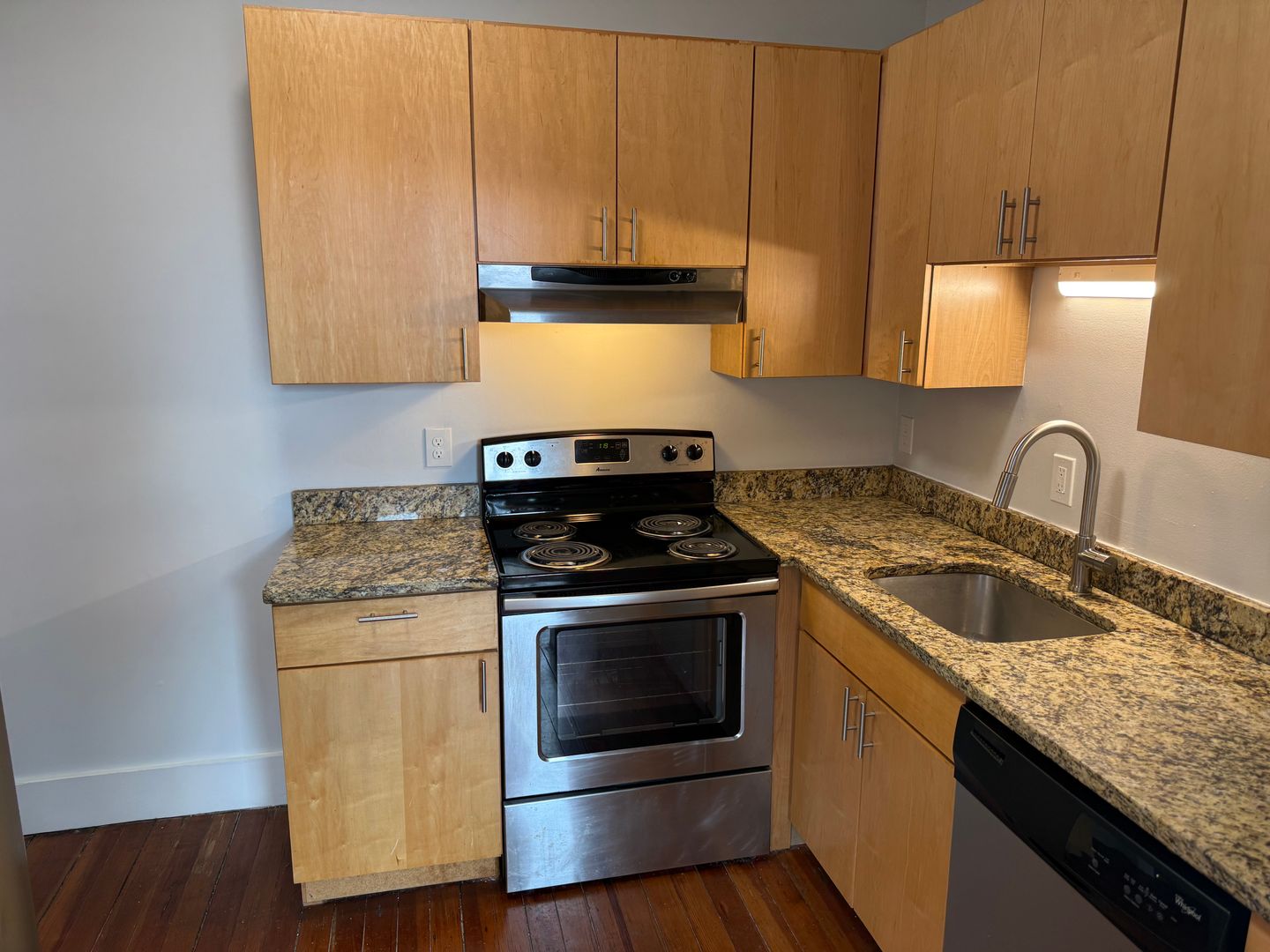 Biddeford Apartment: 105 Main St