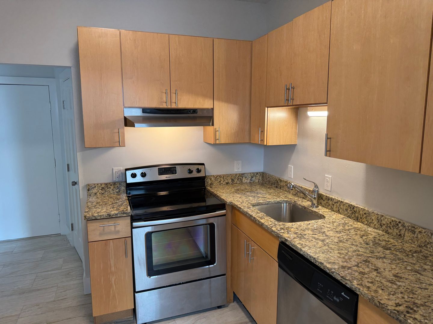 Biddeford Apartment: 105 Main St