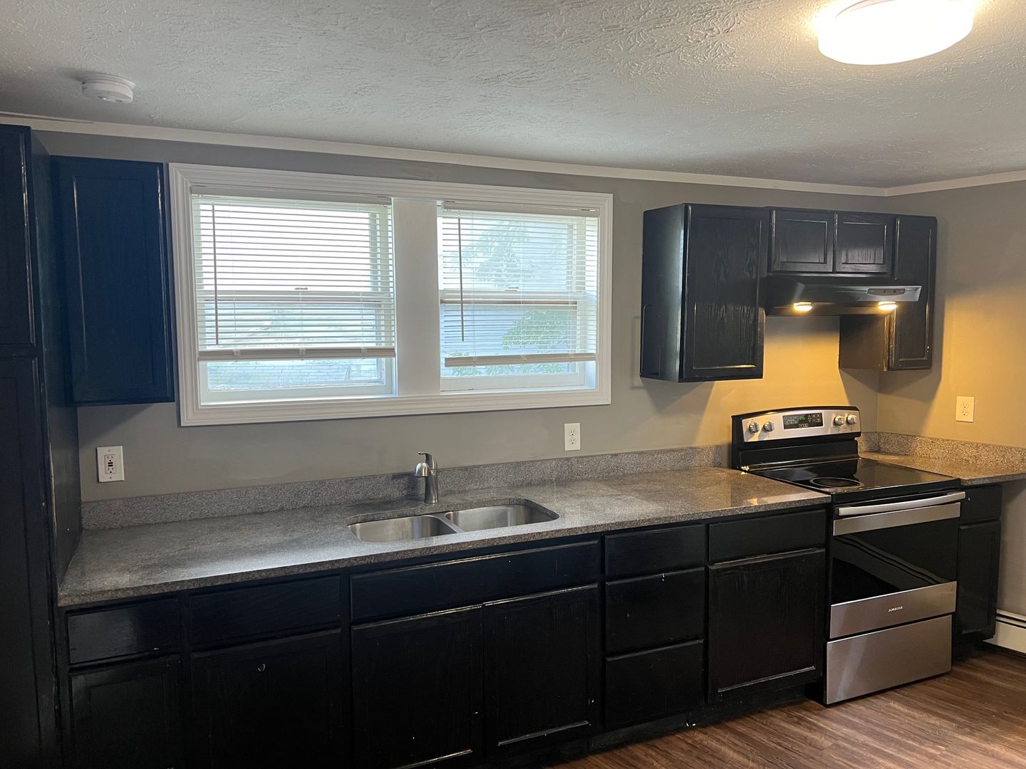 Biddeford Apartment: 159 Elm St