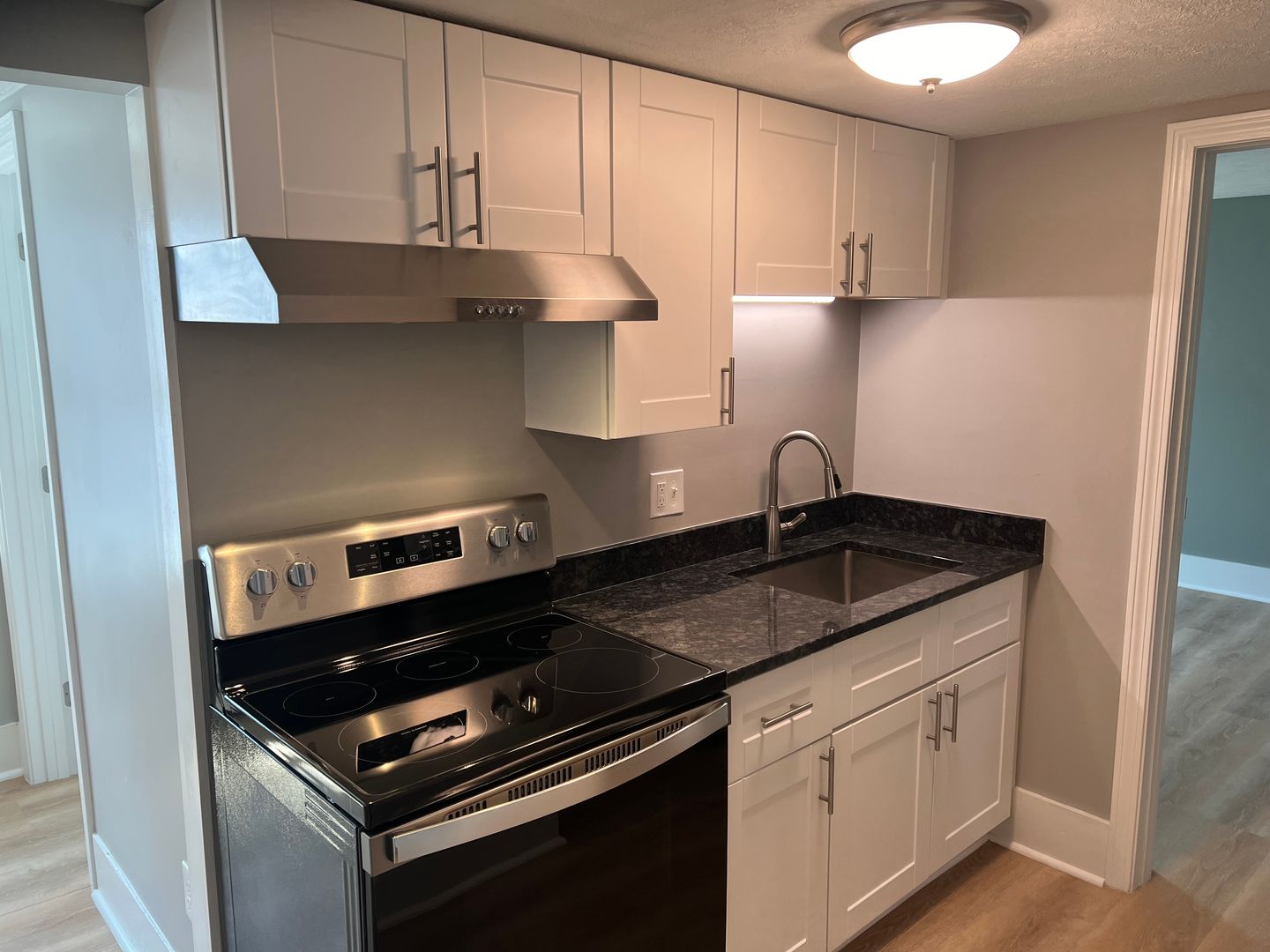 Saco Apartment: 63 Storer St