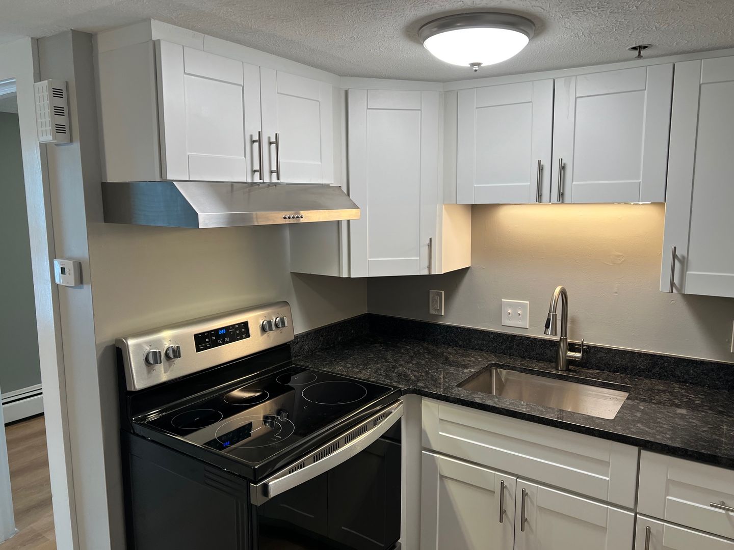 Saco Apartment: 63 Storer St