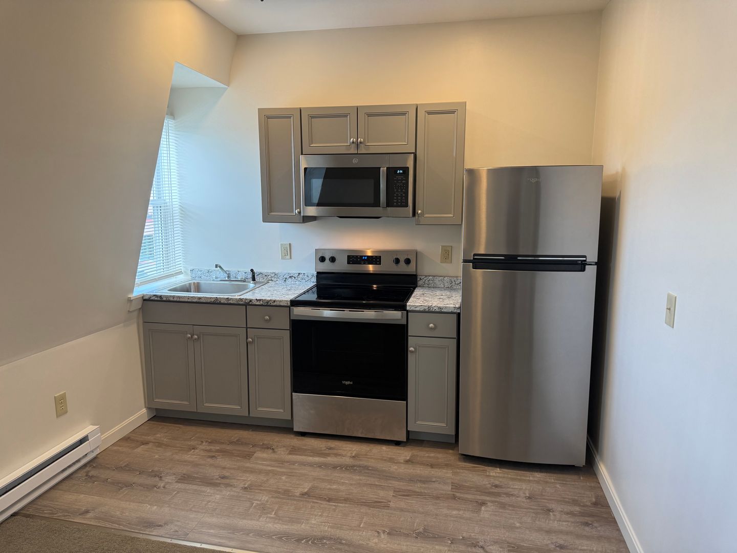 Saco Apartment: 5 Storer St