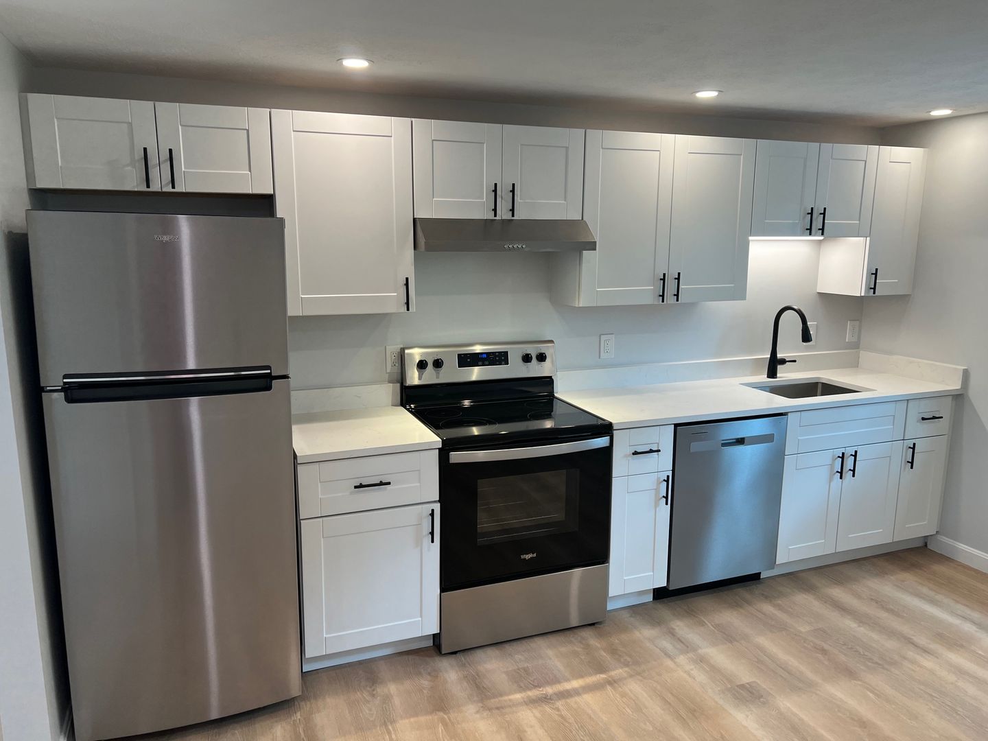 Biddeford Apartment: 397-399 Alfred St