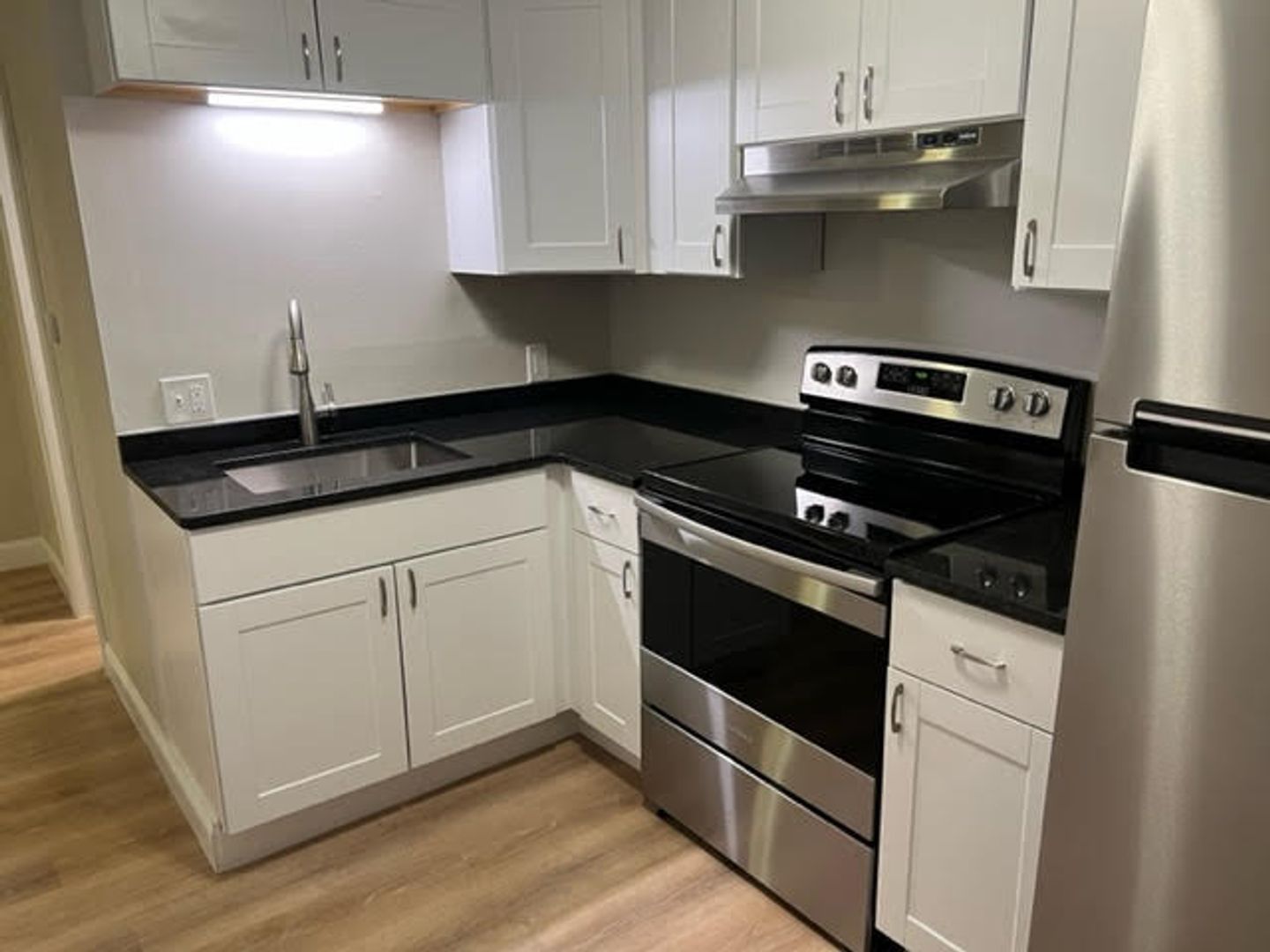 Biddeford Apartment: 39 Franklin St
