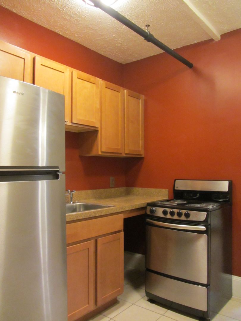 Biddeford Apartment: 32 Alfred St