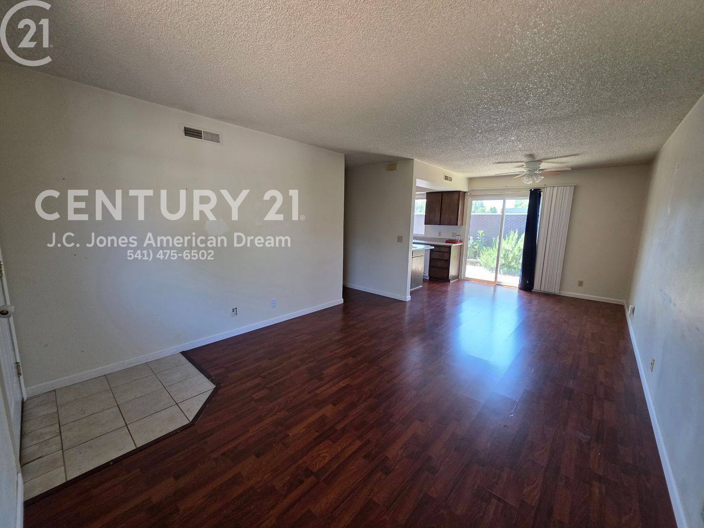 Grants Pass Apartment: 714/716 SW Bridge St.