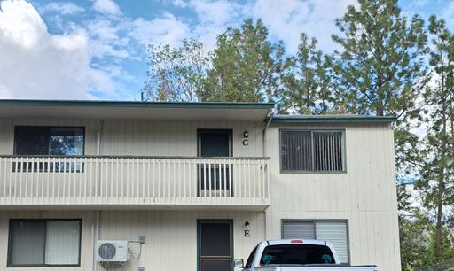 Spacious 1 Bed, 1 Bath Apartment Close to Downtown Grants Pass – photo 1