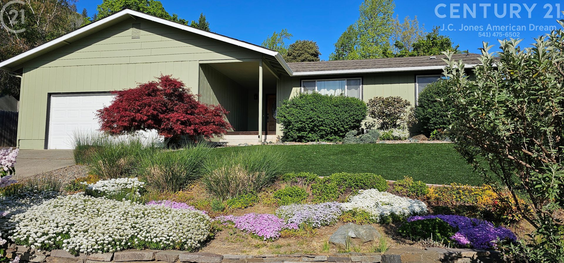 Grants Pass House: 807 NE Oregon Ave.