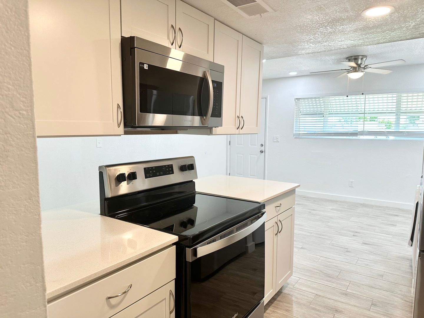 Phoenix Apartment: 16821 N 26th Street