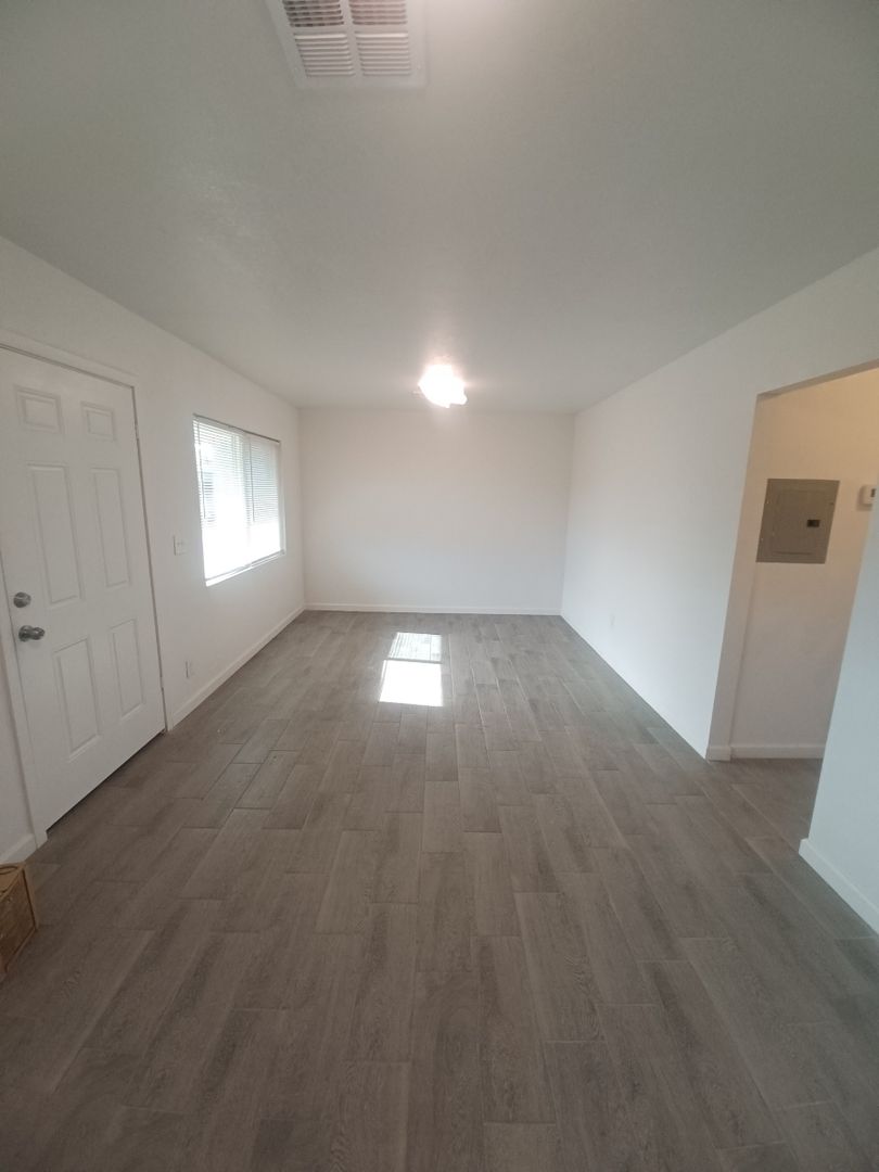 Phoenix Apartment: 2033 W Madison Street