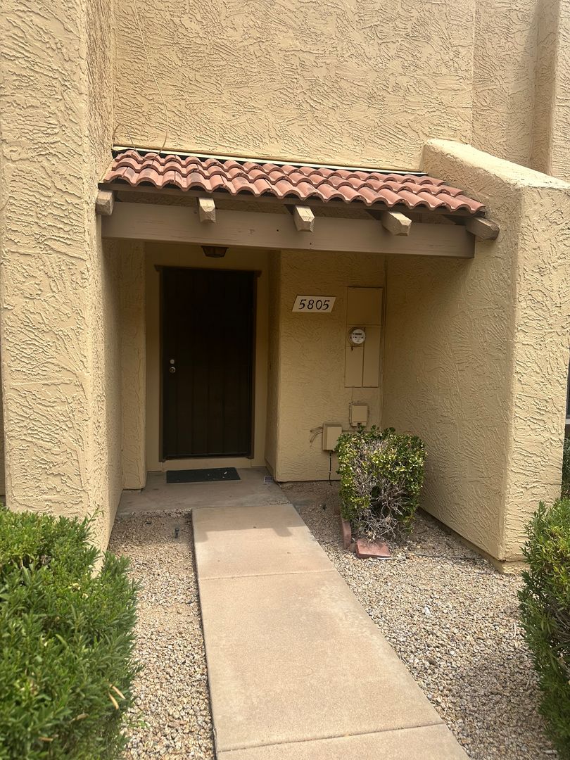 Glendale House: 5805 W Evans Drive