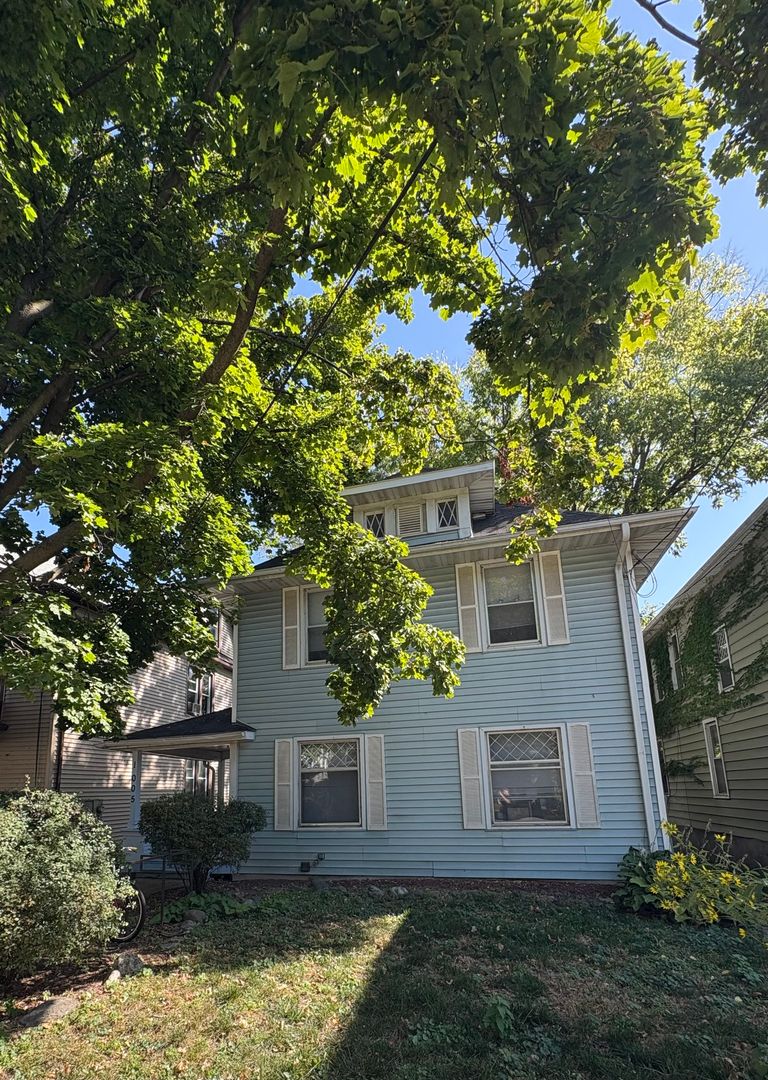 Madison House: 1005 E. Johnson Street