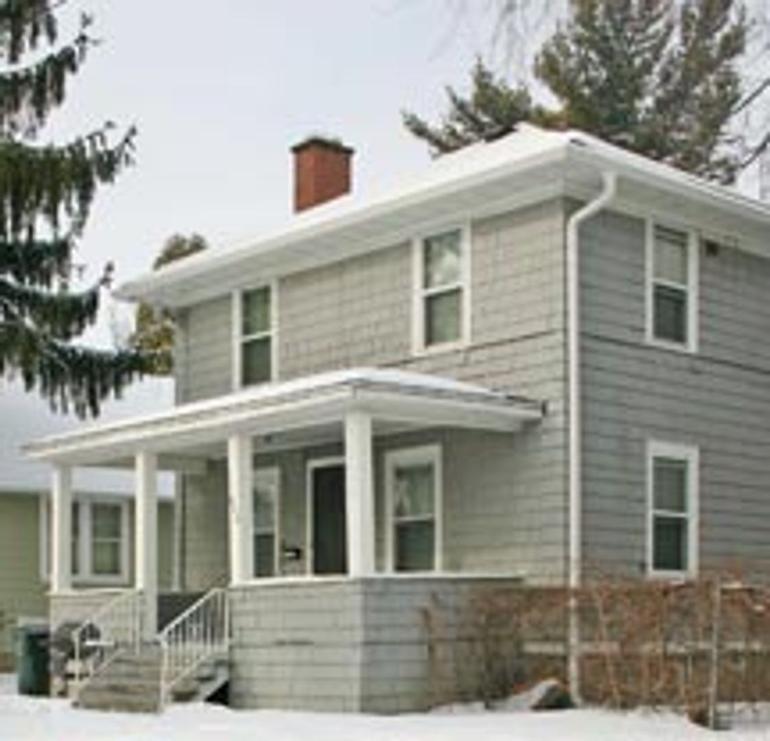 Madison House: 932 Drake Street