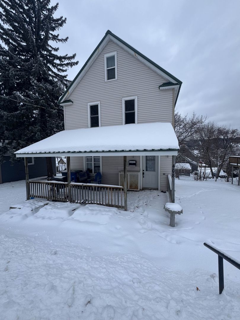 Houghton House: 408 W Douglass Ave