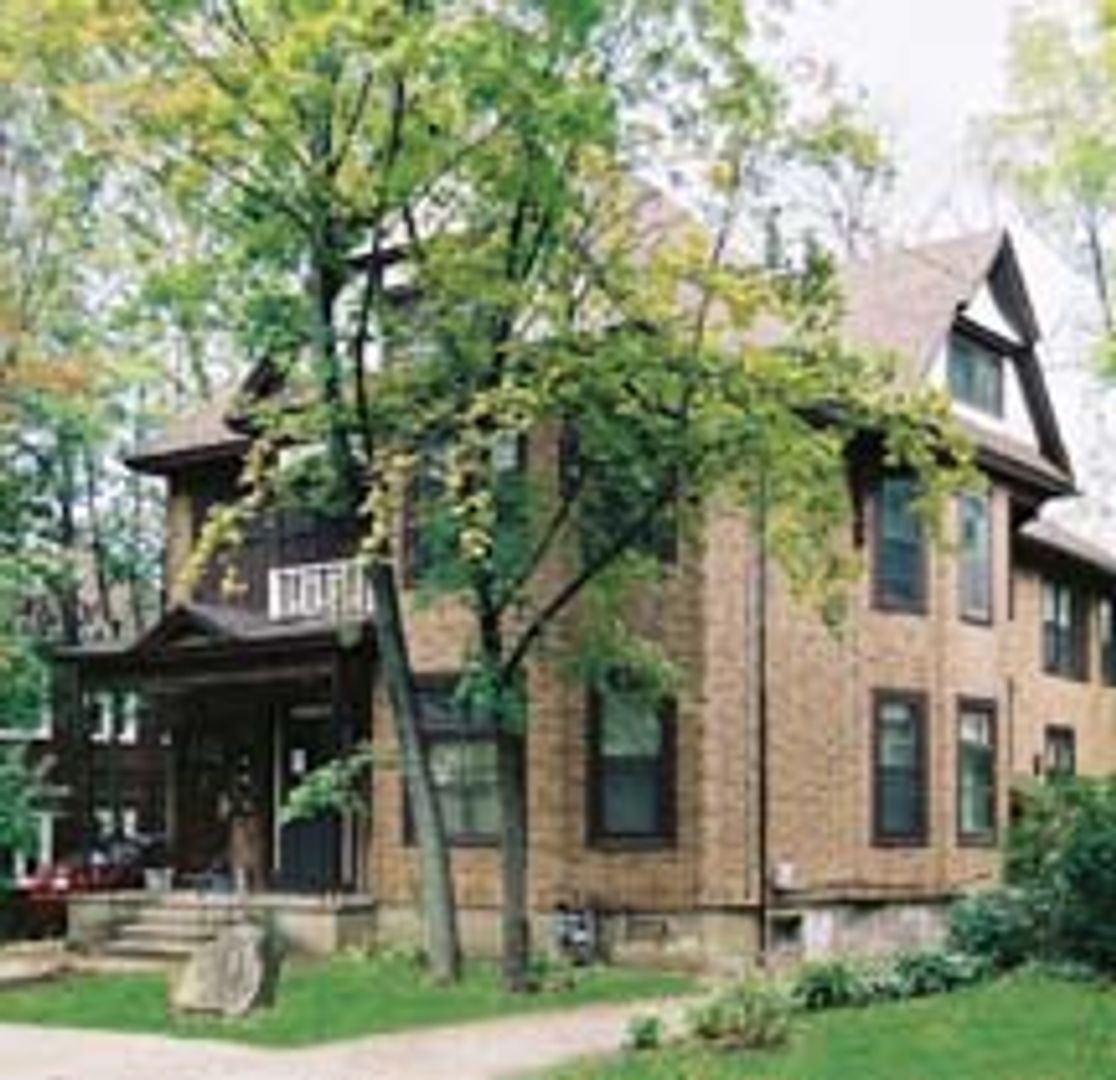 Madison Apartment: 1005 Grant Street