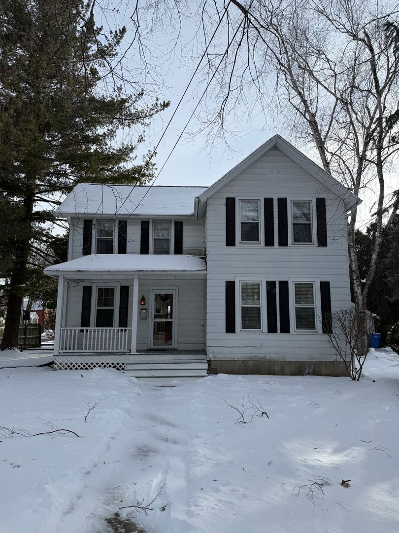 Middleton House: 7005 Hubbard Ave.