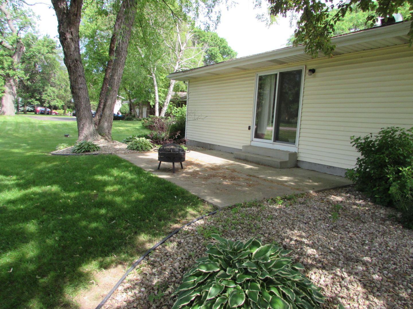 Oregon Apartment: 2291-2293 White Oak Trail