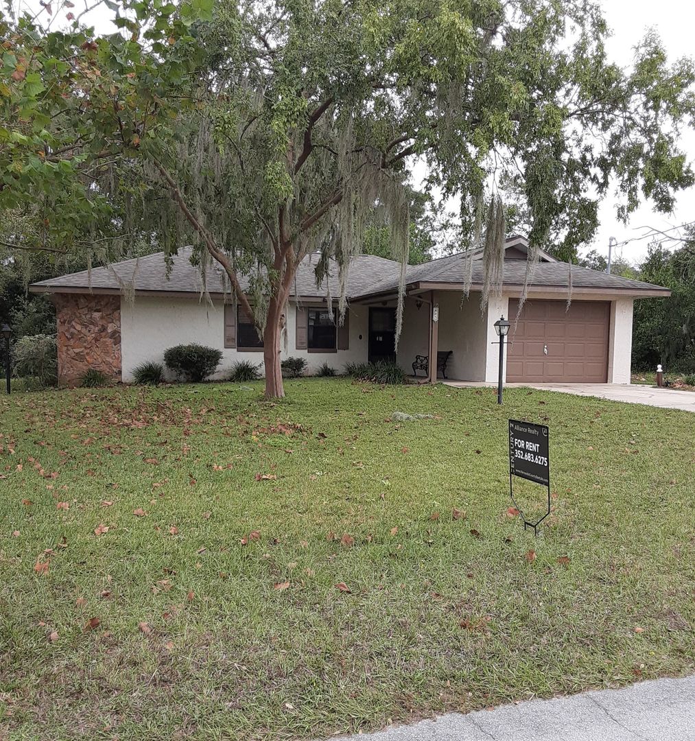 Inverness House: 805 Hemlock Street