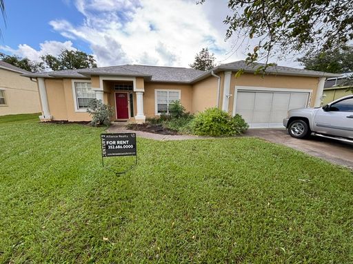 3,2,2 Located in Deerfield Estates – photo 1