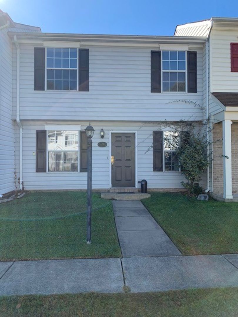 King George Townhome: 16450 Canvasback Court