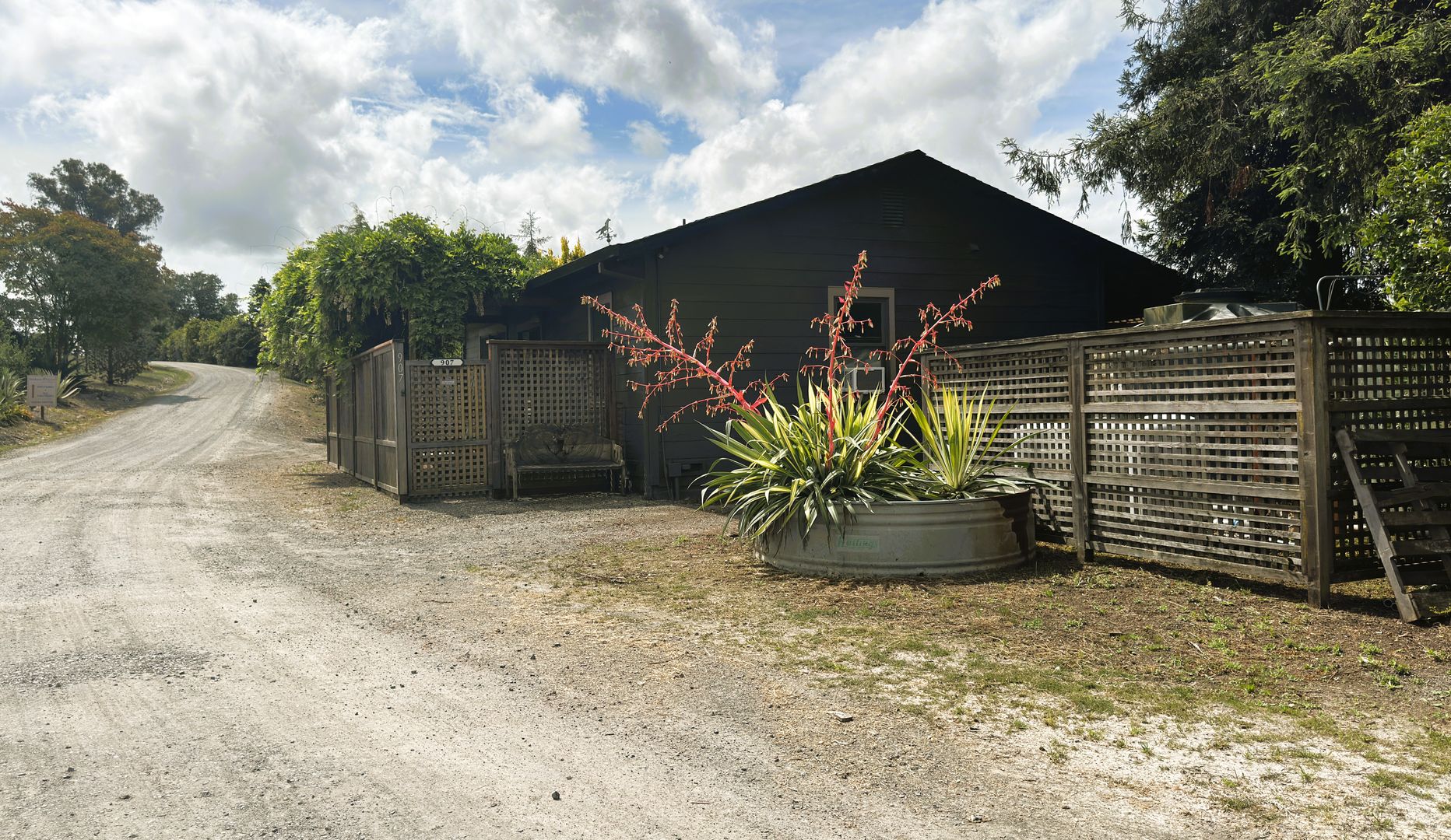 Petaluma House: 907 Mustang Court