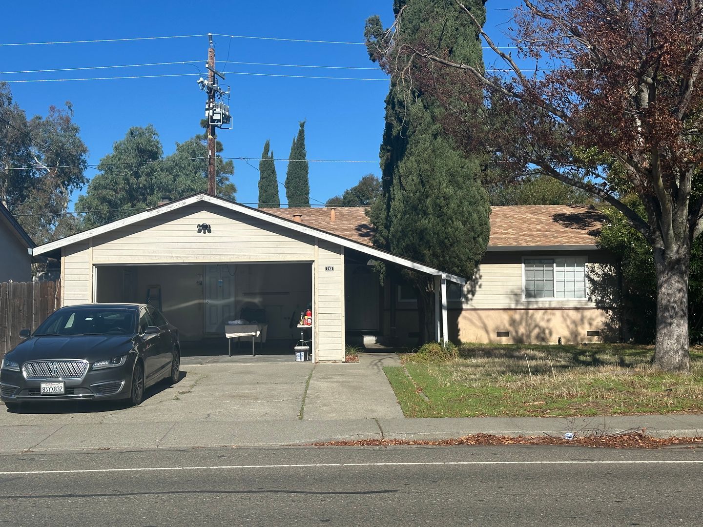 Fairfield House: 742 Nightingale Drive