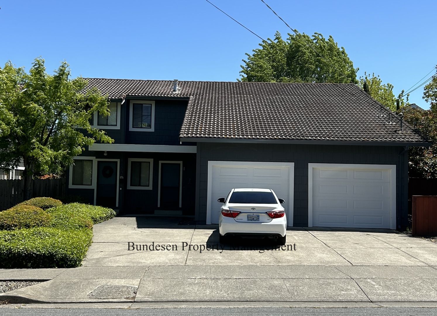 Petaluma Apartment: 803 F Street