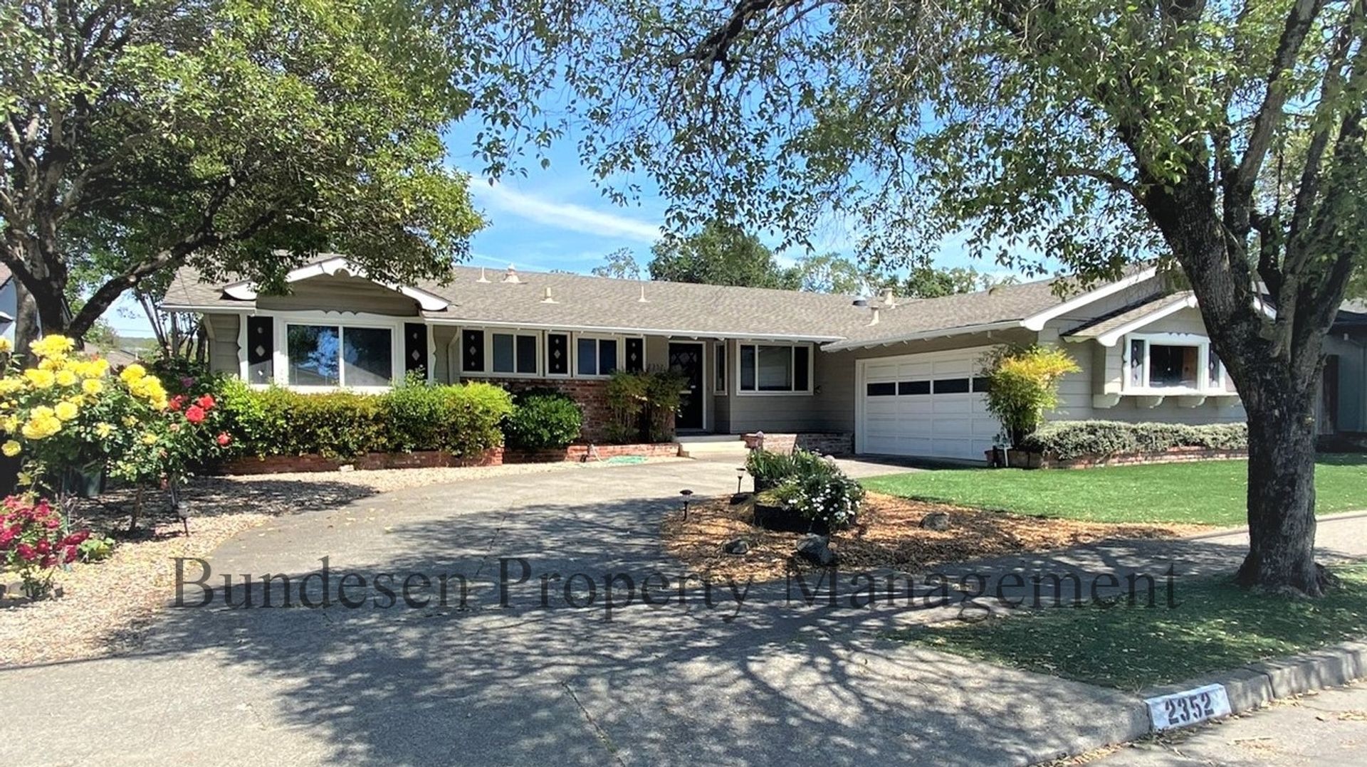 Santa Rosa House: 2352 Yulupa Avenue