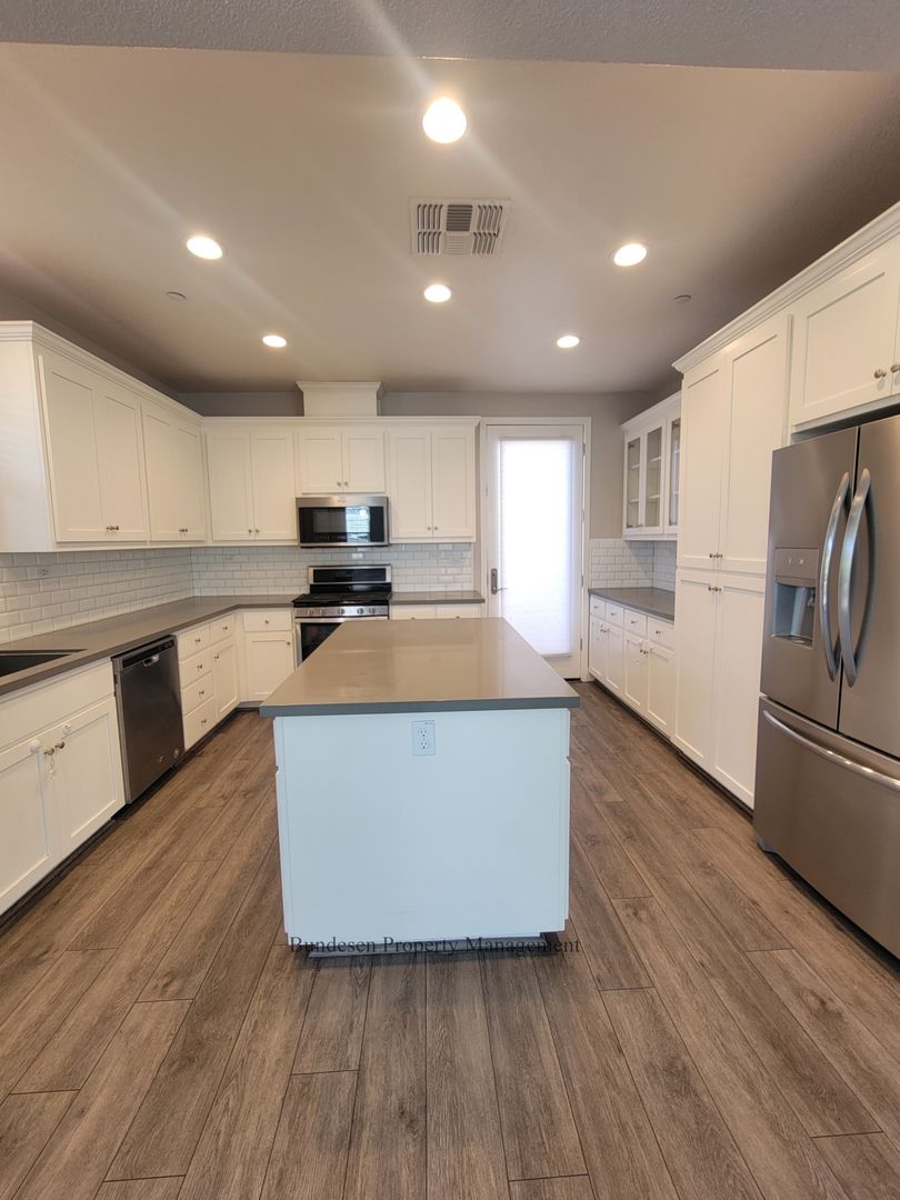 Rohnert Park House: 1829 Kelly Place