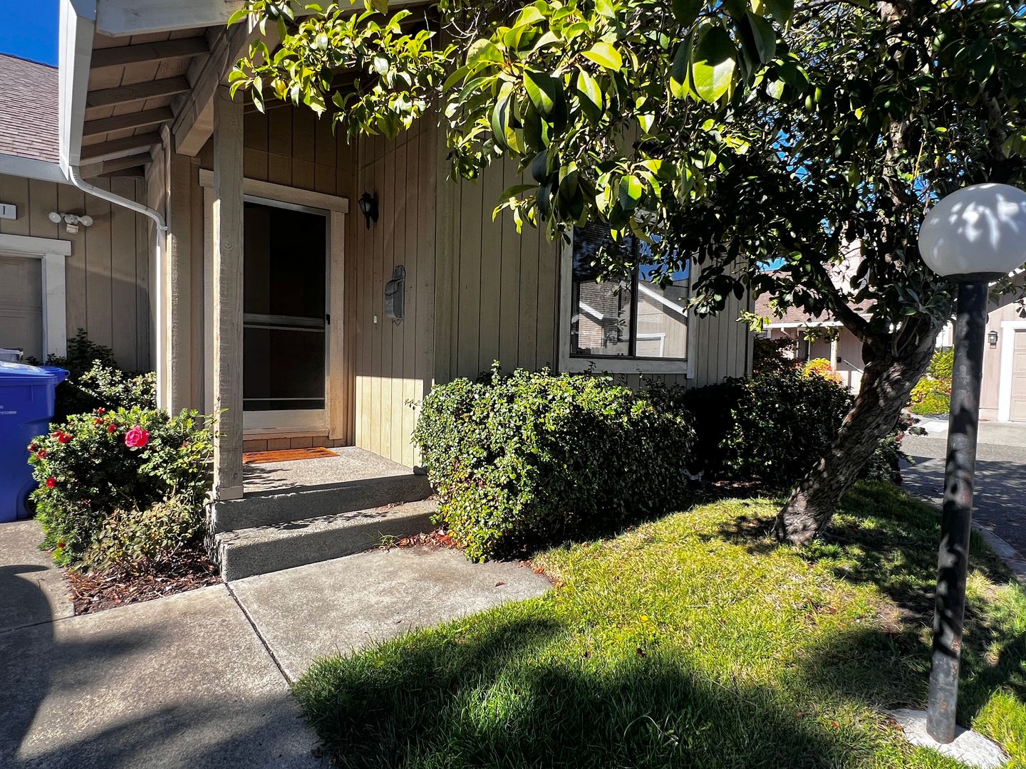 Sonoma House: 671 Spring Lane