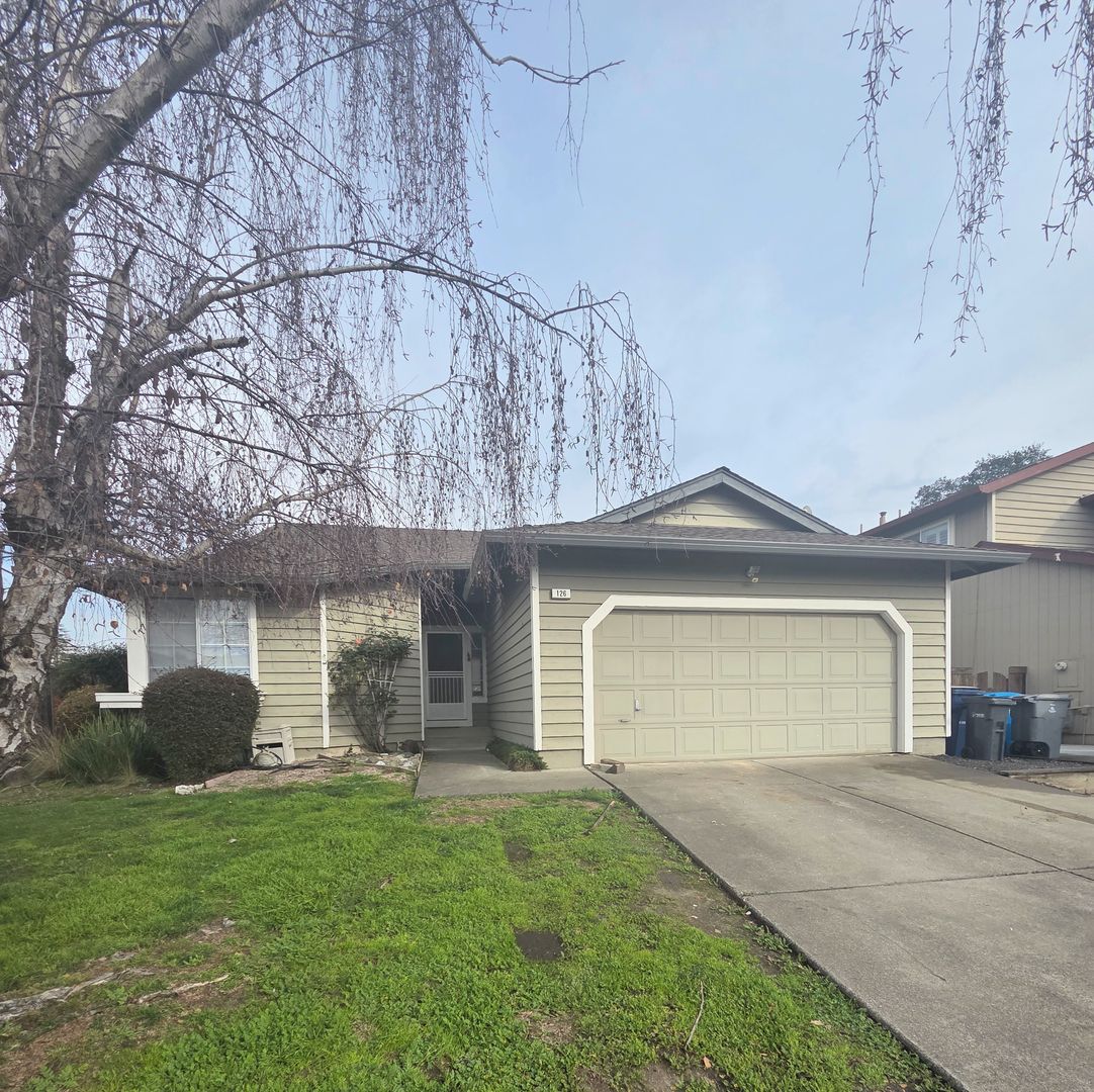 Cotati House: 126 Keyt Way