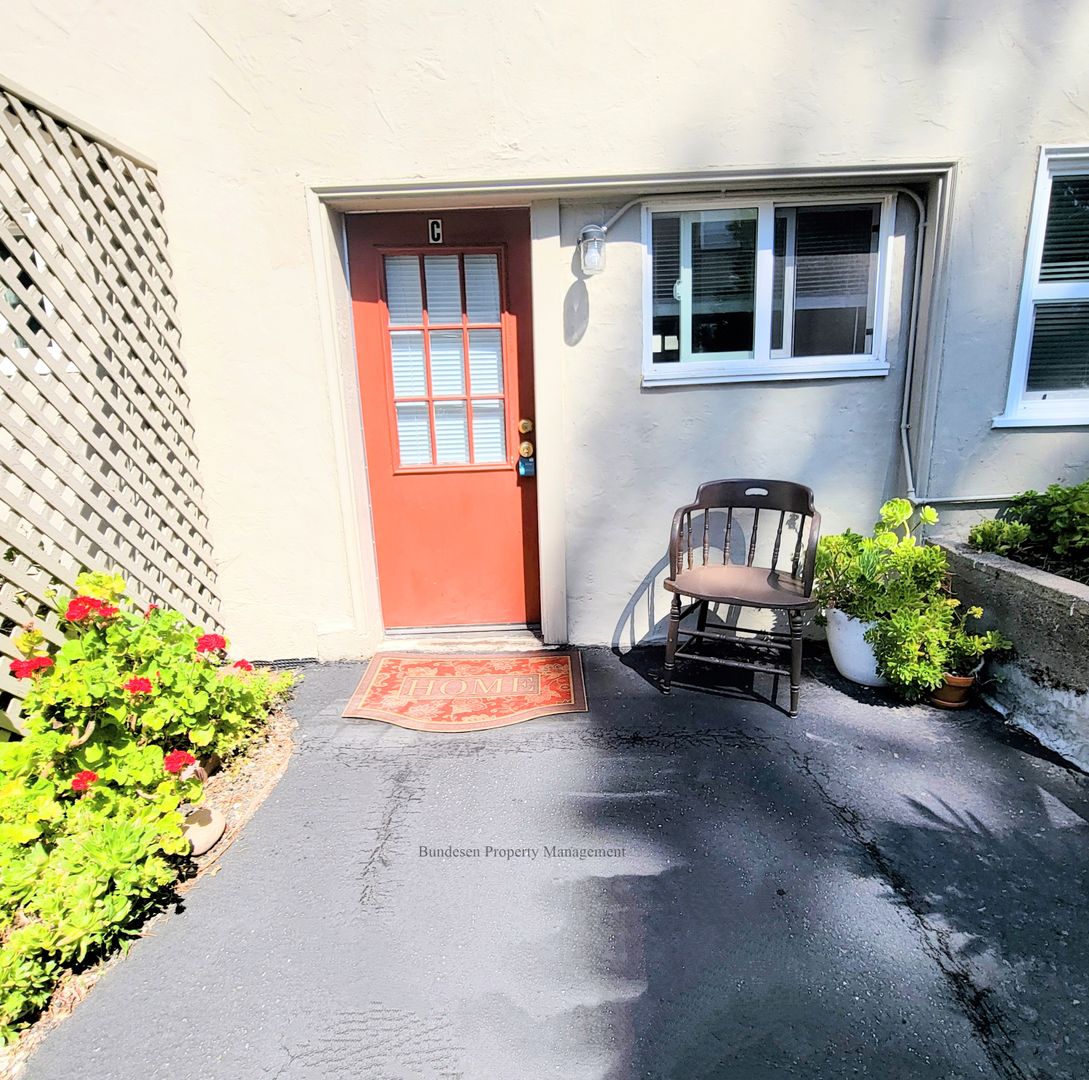 Petaluma Apartment: 415 & 417 Kentucky Street